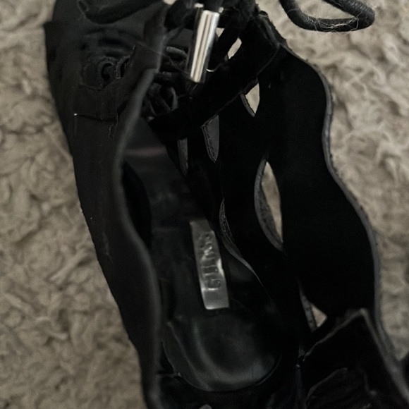 Black heels - Picture 5 of 5